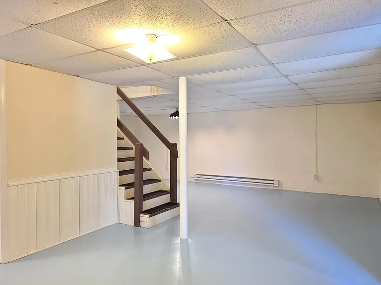1806 S Hill Ave — Photo 16