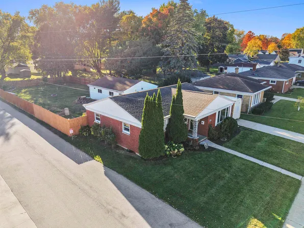 1261 Mather St, Green Bay, WI 54303
