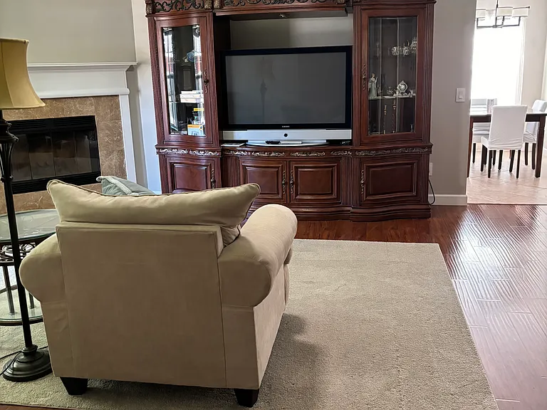 1635 Janet Ln — Photo 3