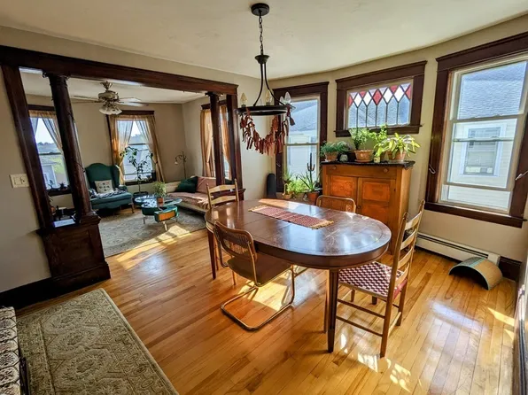 67 5th Ave #3, Worcester, MA 01607