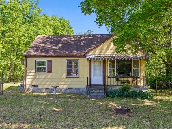 591 W Cloud Springs Rd, Rossville, GA 30741