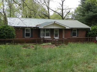 5294 Coal Bank Rd, Sparta, TN 38583