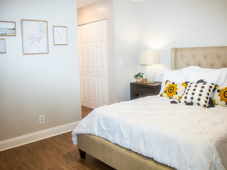 The Element at River Pointe — Photo 13
