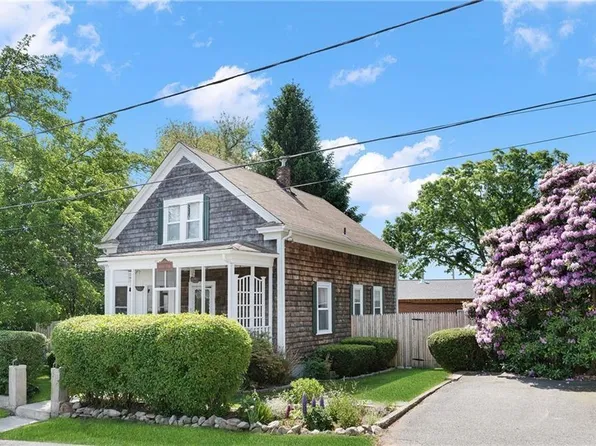 1 Merrimac St, North Providence, RI 02904