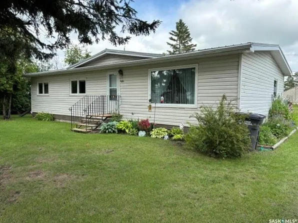 17 Lumsden STREET, Manor, SK S0C 1R0