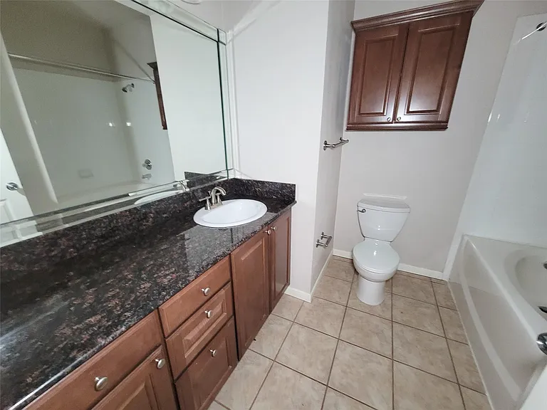 2255 Braeswood Park Dr #259 — Photo 32
