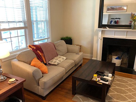 2nd image of 2919 Parkwood Ave