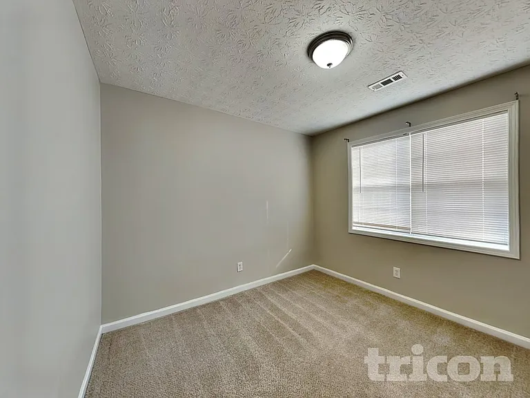 235 Red Maple Dr — Photo 14