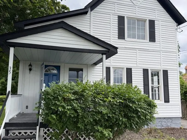 35 Elm St, Clinton, NY 13323