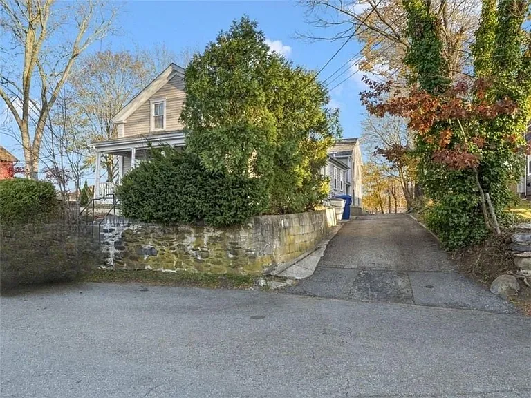 208 Marlborough St #4 — Photo 35