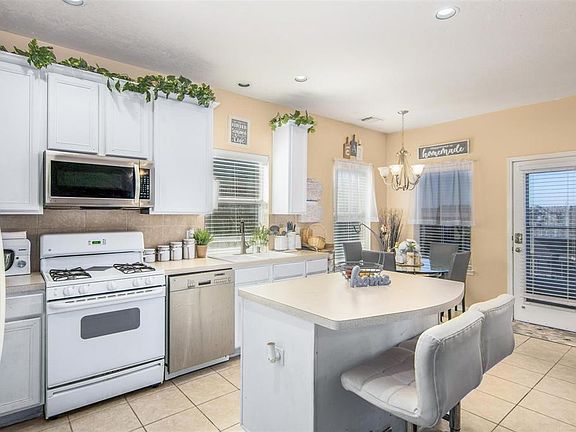 3rd image of 3204 Keithwood Dr