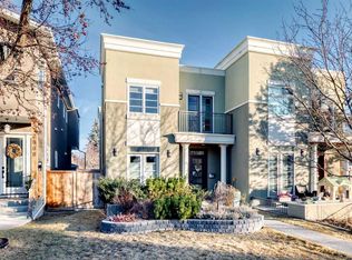 2810 W 25a St SW, Calgary, AB T3E 1Z6