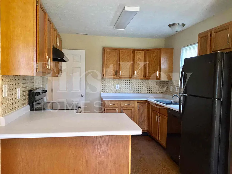 687 Bobolink Ct — Photo 8