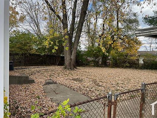 3rd image of 3124 Kentwood Pl