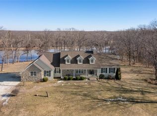 31954 Stonewell Dr, Warrenton, MO 63383