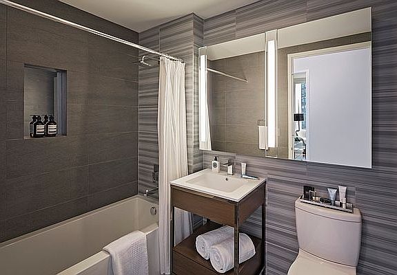 4th image of 605 W 42nd St APT 17Q