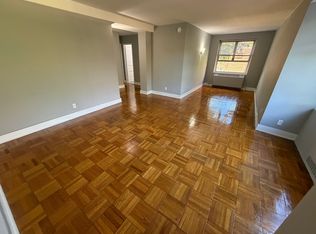(Undisclosed Address), Fresh Meadows, NY 11365