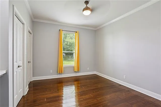 624 Thayer St — Photo 9