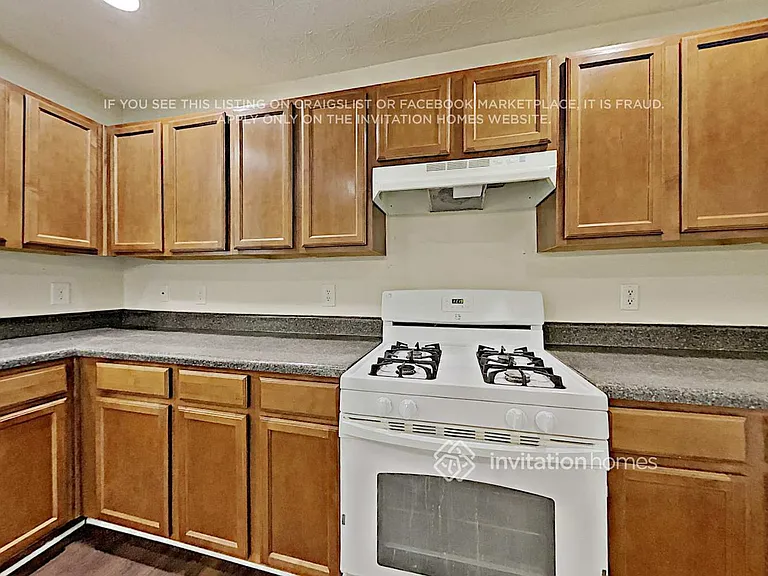 414 Waterbury Way — Photo 9