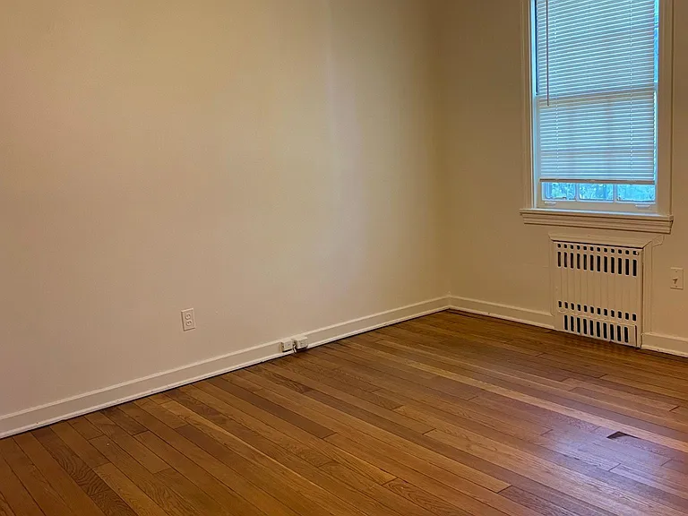5838 Elmer St #1 — Photo 9