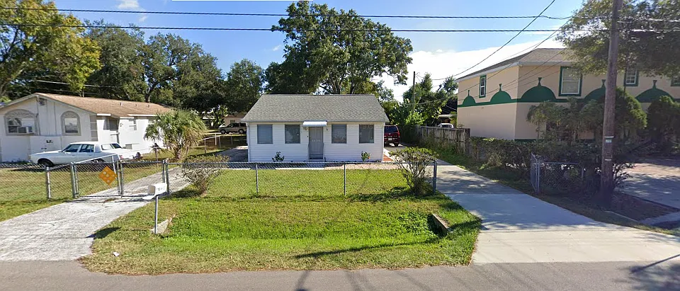 4419 N Clark Ave
