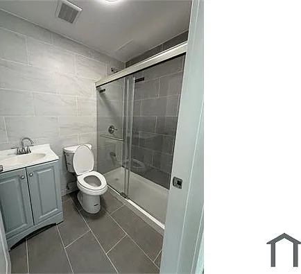 472 Herzl St #2R — Photo 11