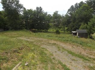 332 Chinquapin Trl, Hillsville, VA 24343