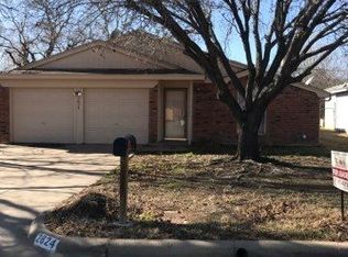 2824 Carten St, Fort Worth, TX 76112