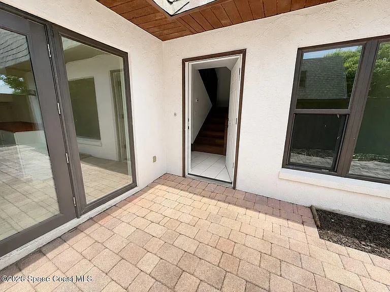 2115 Harrison St — Photo 6