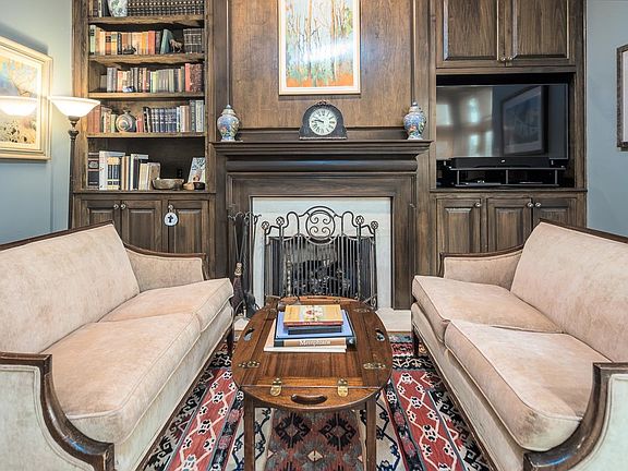 4th image of 3557 Highland Court Dr #3557
