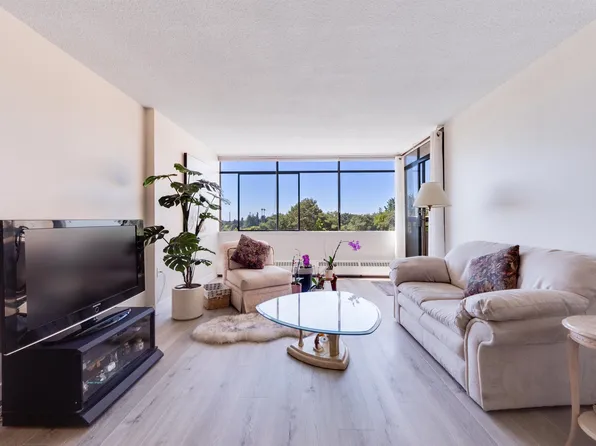 6631 Minoru Blvd #709, Richmond, BC V6Y 1Z1
