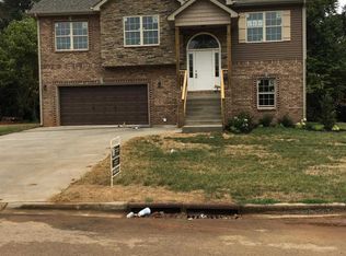 3556 Aurora Dr, Clarksville, TN 37040