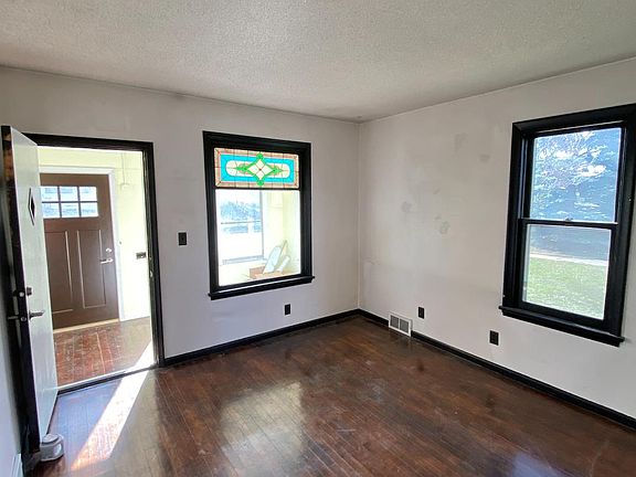 5th image of 2546 3rd St NE #1