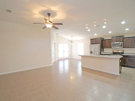 2nd image of 5621 Peach Dr