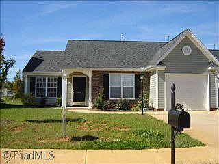 2nd image of 1615 Faircrest Ln