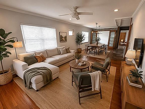 3rd image of 2121 IVANHOE ROAD