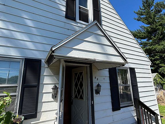3rd image of 601 W Garfield Ave
