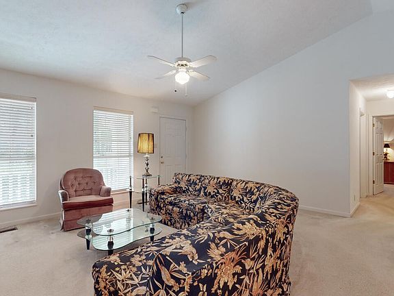 4th image of 301 Belleaire Dr