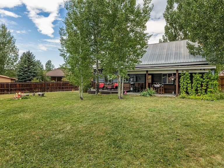 40555 Steamboat Dr — Photo 31