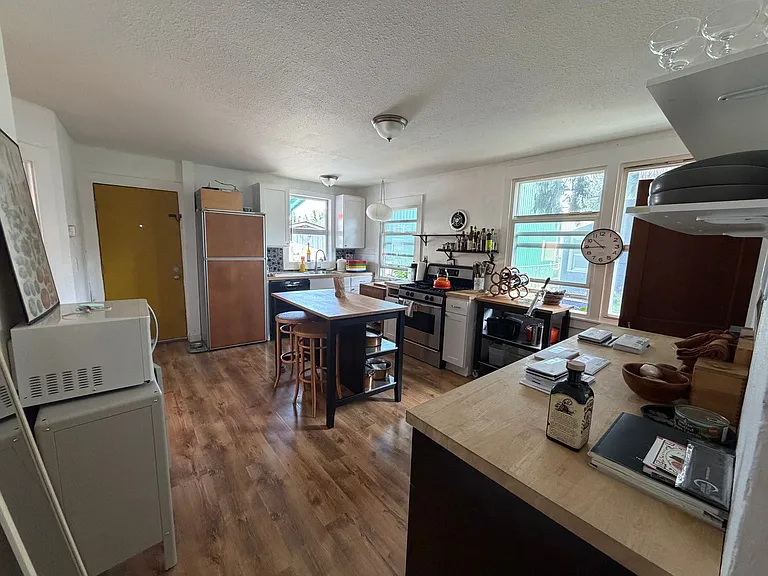 1410 S Cloverdale St — Photo 14
