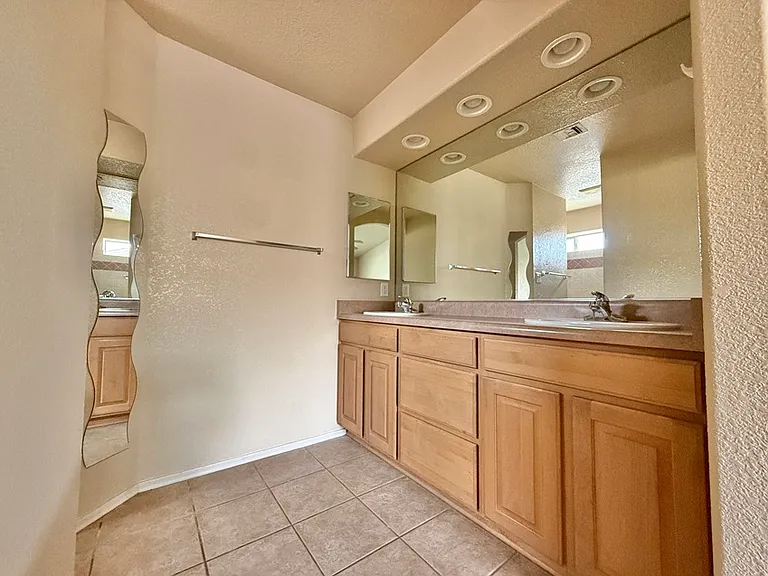 10608 S Avenida Canela — Photo 20