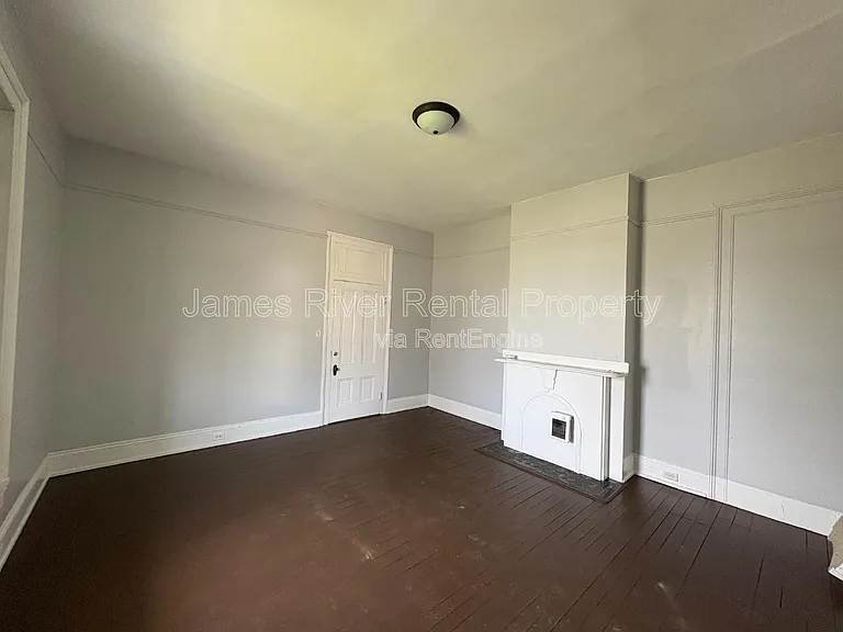 1003 Floyd St #5 — Photo 6