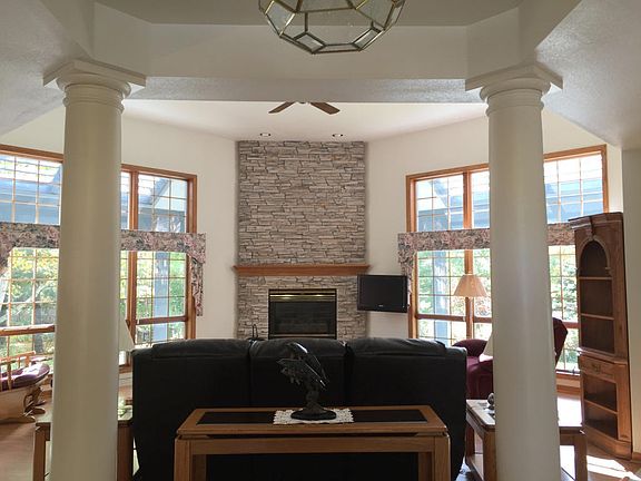 3rd image of 1104 Creeks Cross Ct