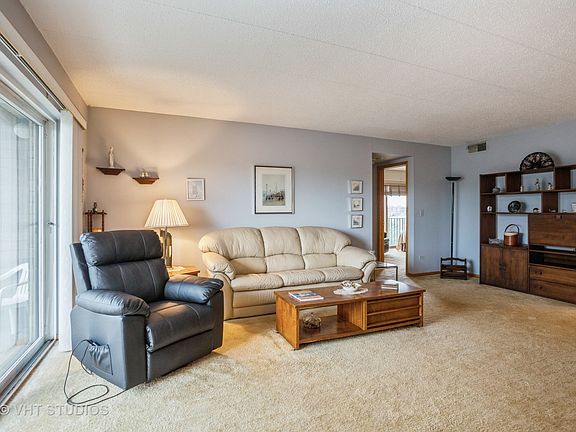 5th image of 700 Graceland Ave APT 505
