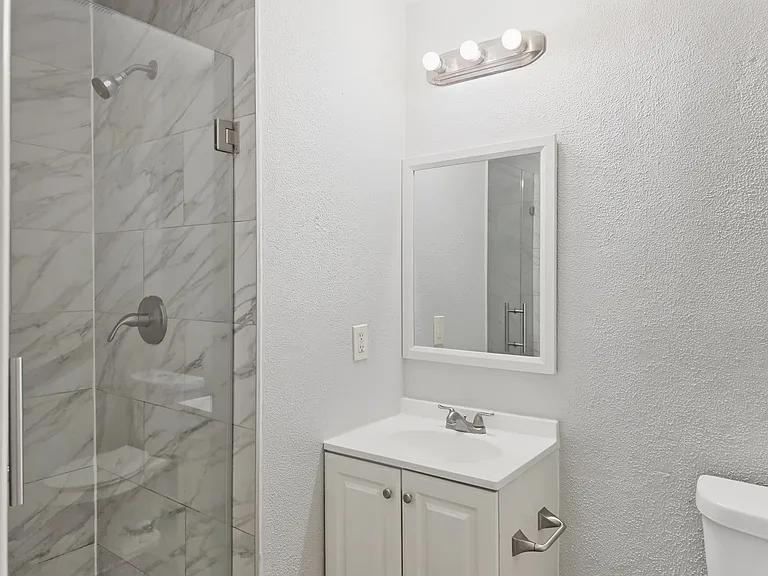 5427 Willow Glen Dr — Photo 16
