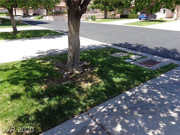 3rd image of 435 Columbia Ct #B