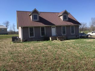 109 Seagraves Cir, Gleason, TN 38229