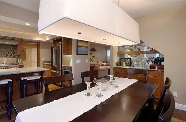 Dining Room looking into Kitchen