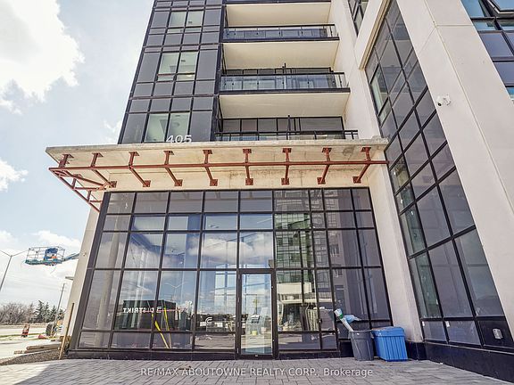 2nd image of 405 Dundas St W #707