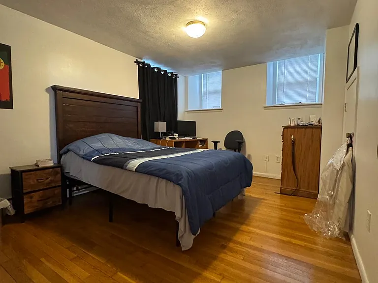 92 Strathmore Rd #1B — Photo 5
